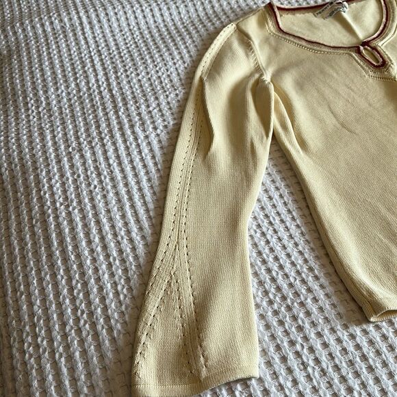 Tommy Hilfiger Sweater flare sleeve dainty button size L - Picture 2 of 8